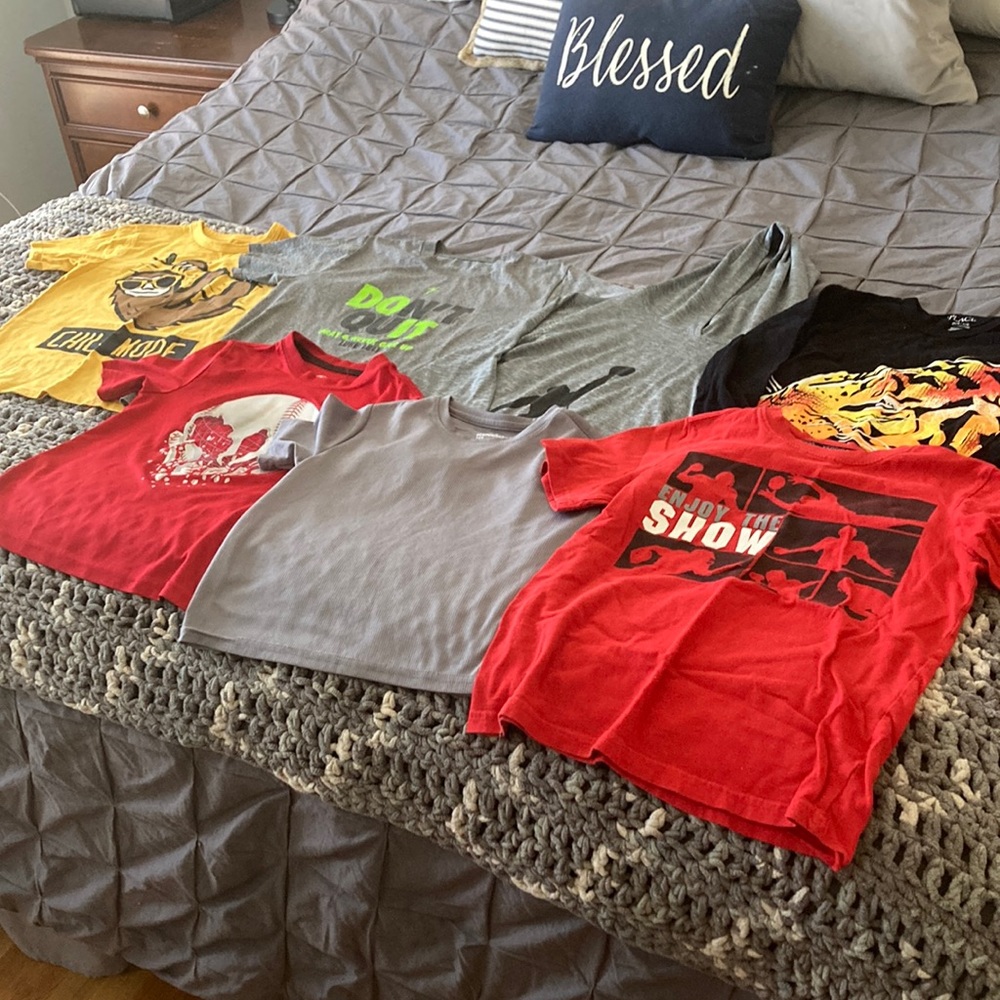 Bundle of 7 boys medium t shirts
